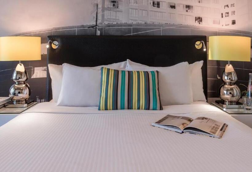 استودیوی لوکس, Oaks Melbourne On William Suites