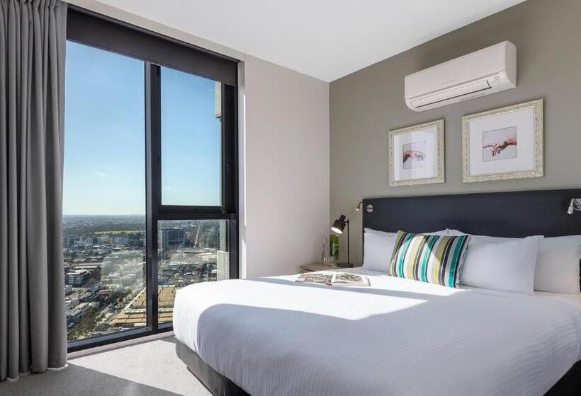 آپارتمان مدیریتی 2 خوابه, Oaks Melbourne On William Suites