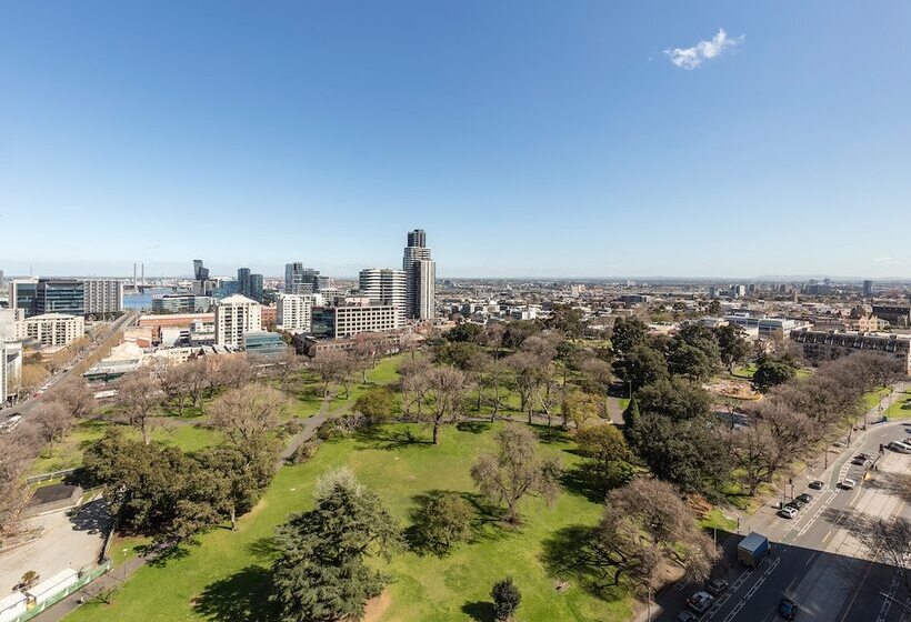 استودیو استاندارد با چشم‌انداز پارک, Oaks Melbourne On William Suites