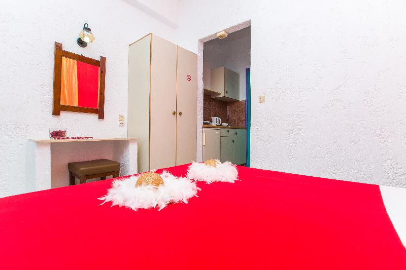 استودیوی استاندارد, Litsa Studios