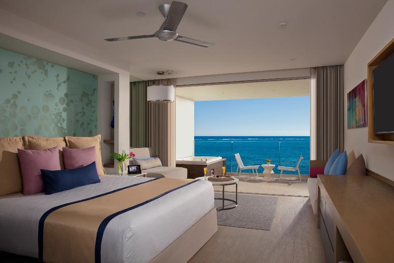 Полулюкс Клуб, Secrets Riviera Cancún Resort & Spa   Adults Only   All Inclusive