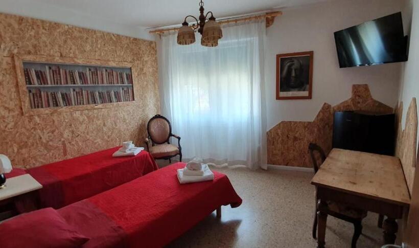 스탠다드 룸 공동 욕실, Venice Treviso Airport Bed