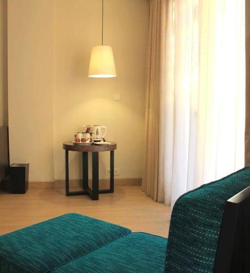 سوییت خانوادگی, Harper Kuta Hotel by Aston