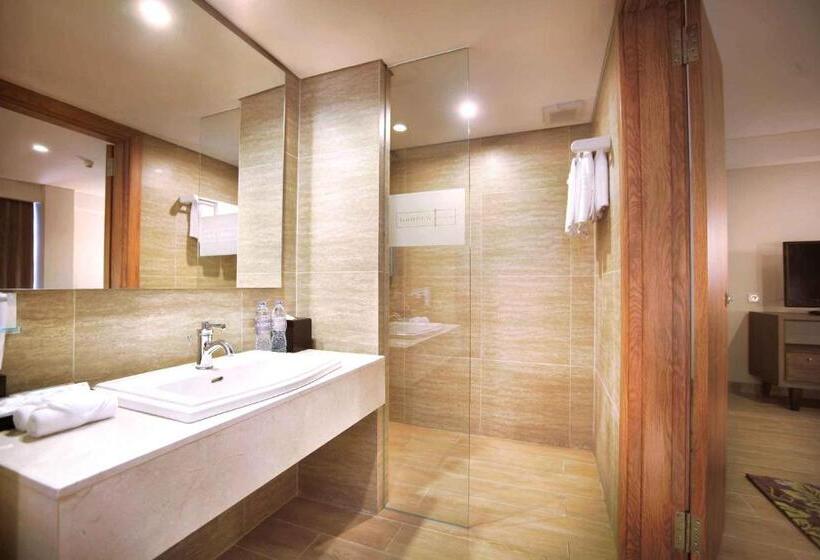 سوییت خانوادگی, Harper Kuta Hotel by Aston