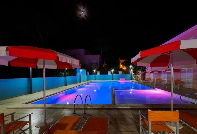 Полулюкс, Bolgheri Marina Resort Ex Varo Village