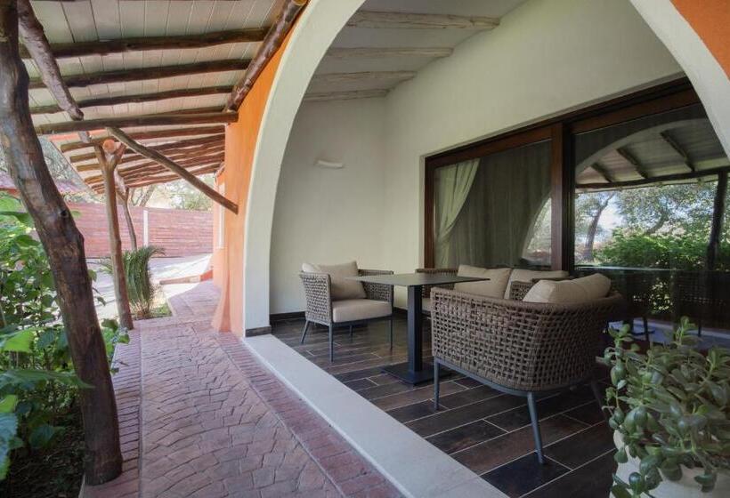 Quarto Deluxe, Felix Hotels   Galanias Hotel & Retreat