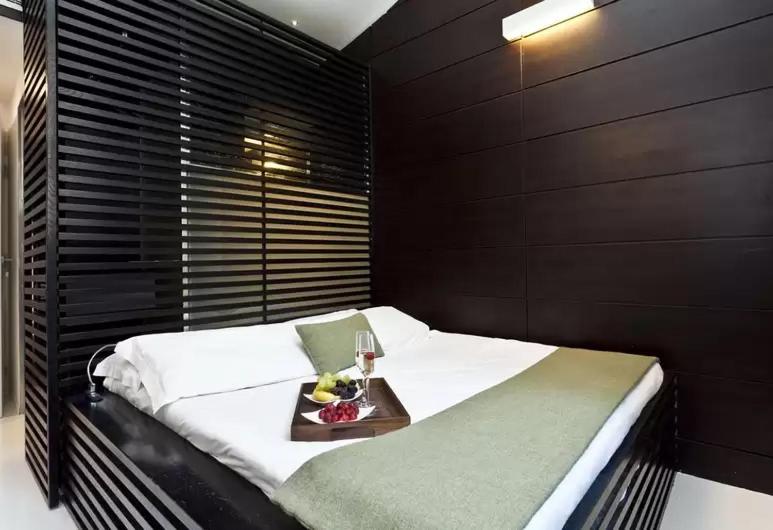 اتاق عادی, Navona Stay