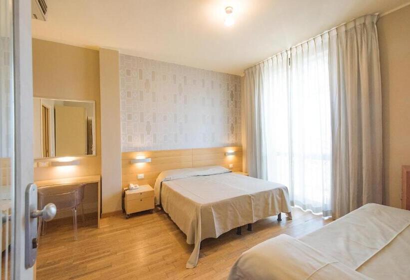Quarto Triplo Standart, San Francisco