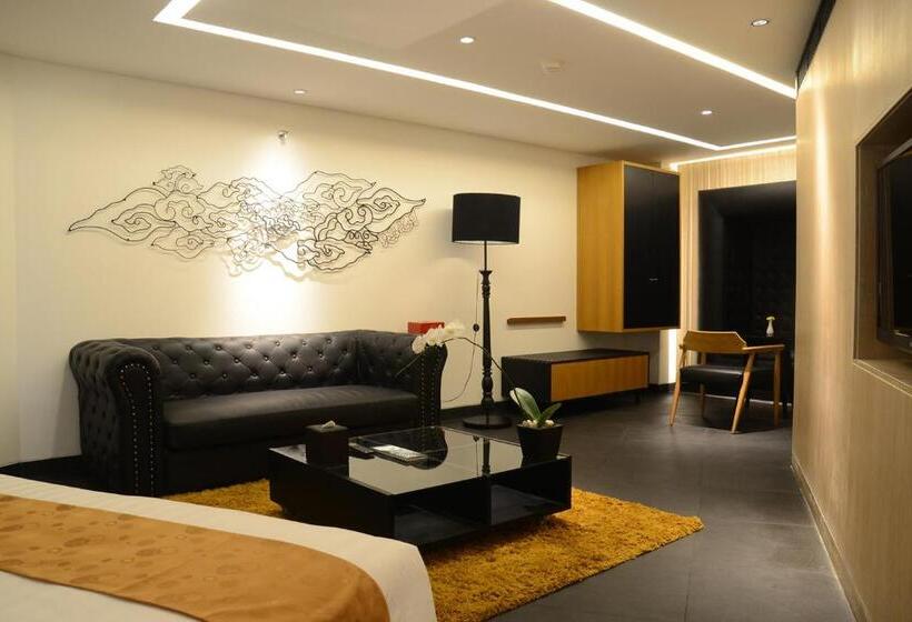 Люкс Кровать Кинг, The 1o1 Bali Fontana Seminyak