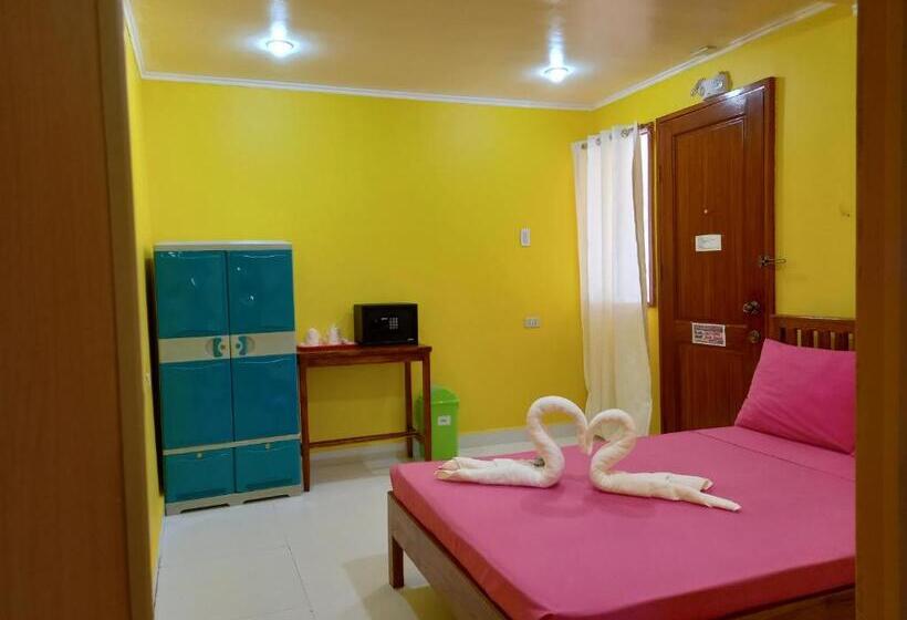 Номер Deluxe с Балконом, Chilly Beach Resort Palawan