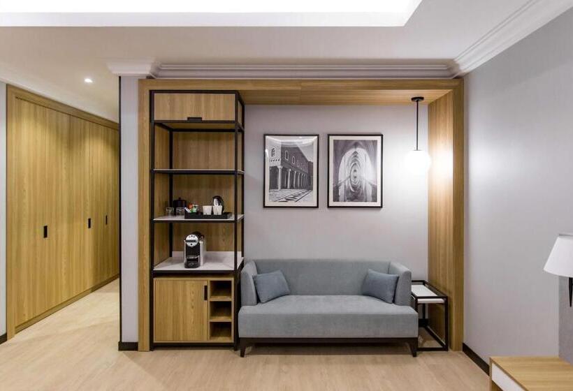 Номер Стандарт, Radisson Hotel Riyadh Airport