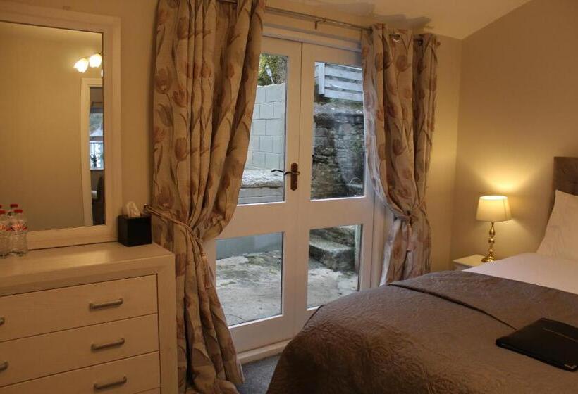 디럭스 스위트 킹 침대, Madelines Accommodation