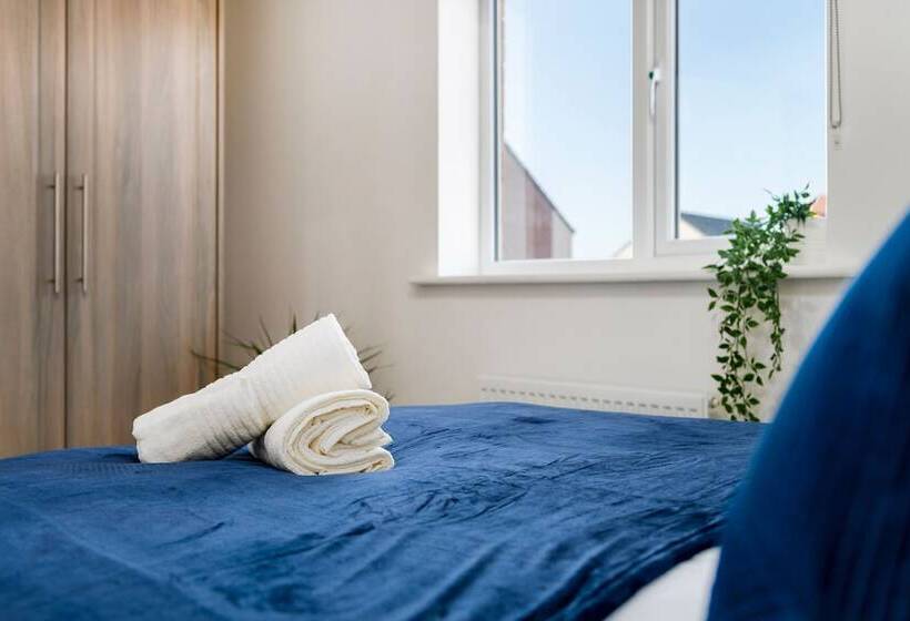 Дом 1 Спальня, The Holt Ideal For Contractors 2 Bedrooms Parking