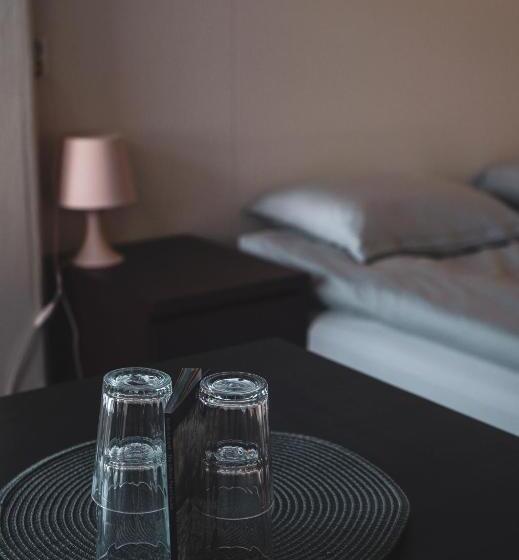 اتاق استاندارد چهارنفره با سرویس بهداشتی مشترک, Northeast Guesthouse