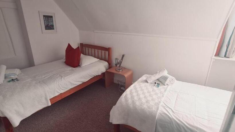 Quarto Estandar Banheiro Compartilhado, Itchenor Sailing Club