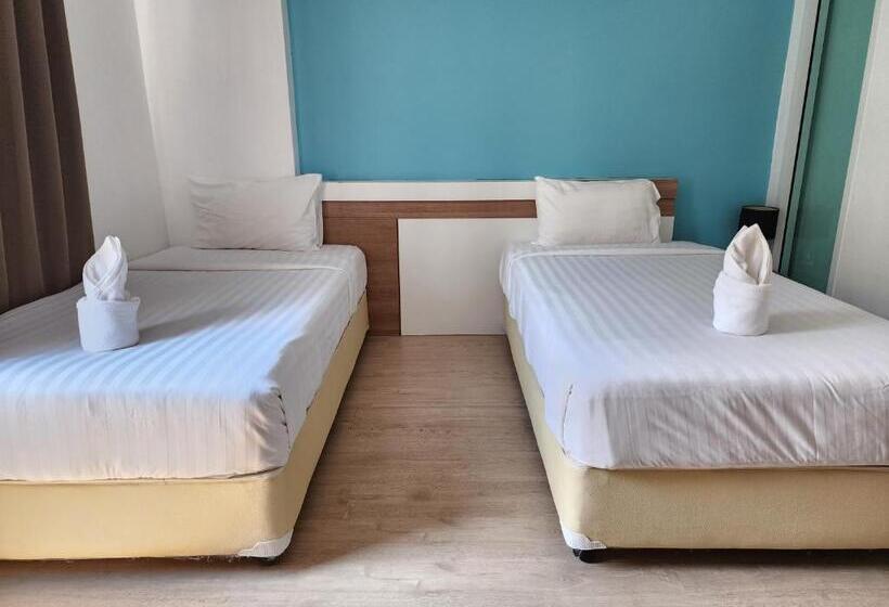 Quarto Superior, By Dee At Jomtien