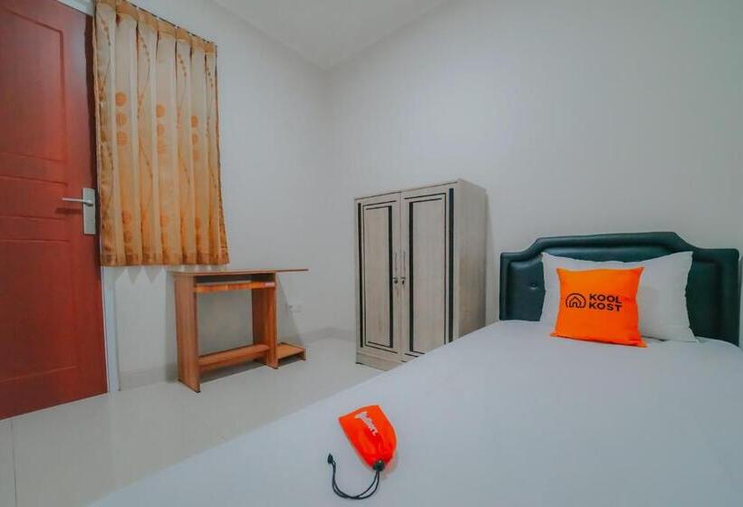 غرفة قياسية فردية, Koolkost Syariah Near Widyatama University Bandung