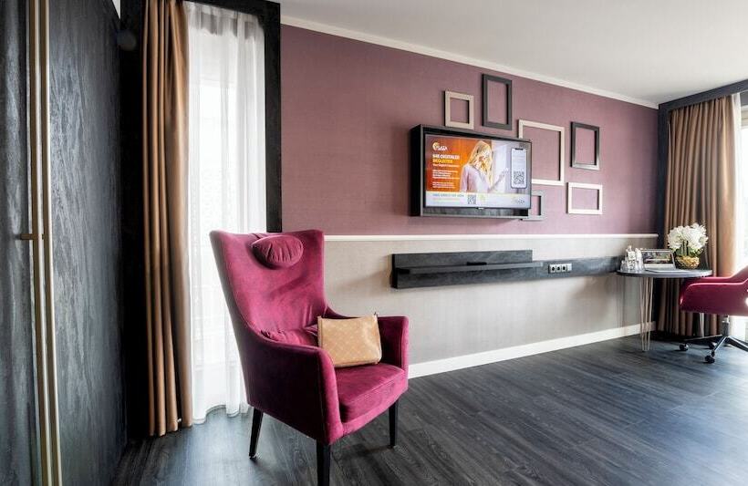 Трехместный Номер Премиум, Plaza Premium Heidelberg