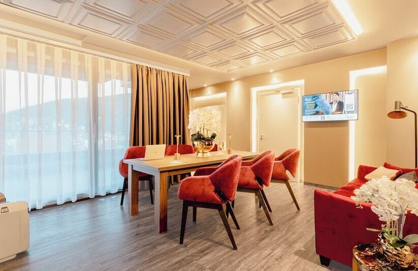 Президентский Люкс, Plaza Premium Heidelberg
