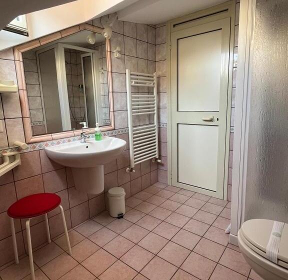 Standard room with outdoor bath, Pizzo Central House