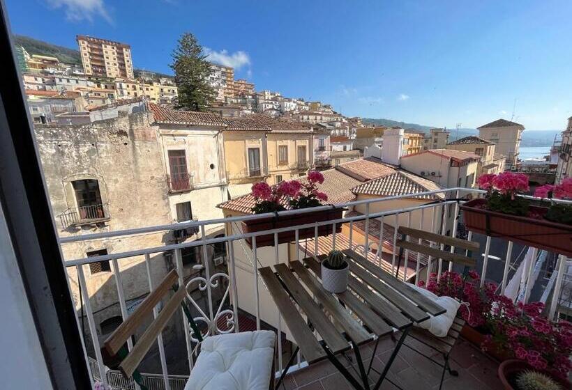 스탠다드 발코니 룸, Pizzo Central House