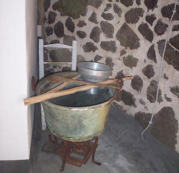 غرفة أساسية, Ovile Juanne Loddo
