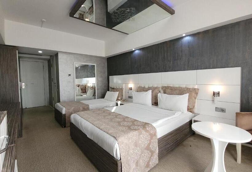 سوییت لوکس, Mox Hotel Wellness & Spa