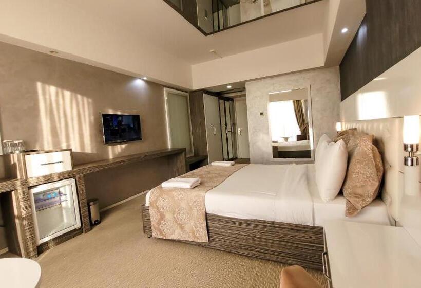 سوییت سوپریور, Mox Hotel Wellness & Spa