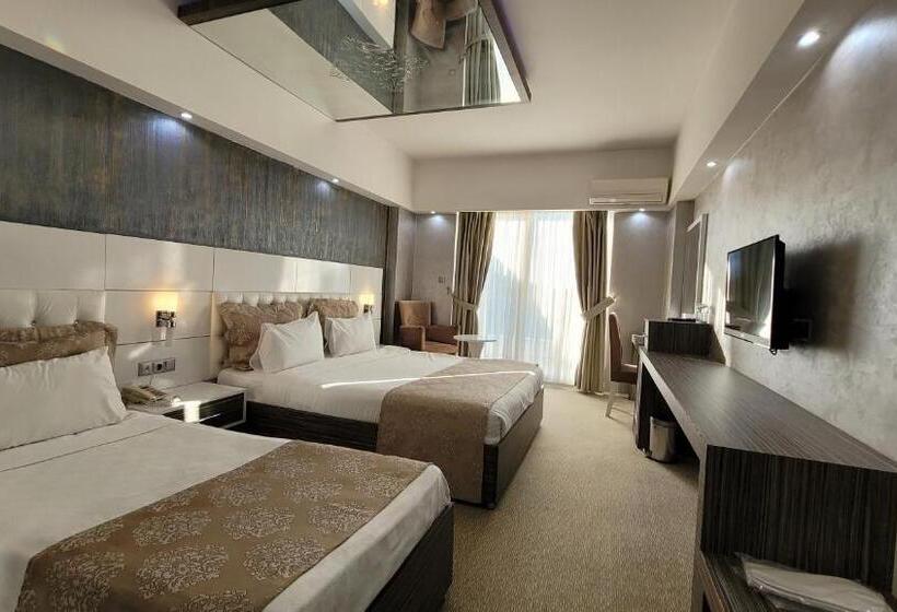 سوییت خانوادگی, Mox Hotel Wellness & Spa