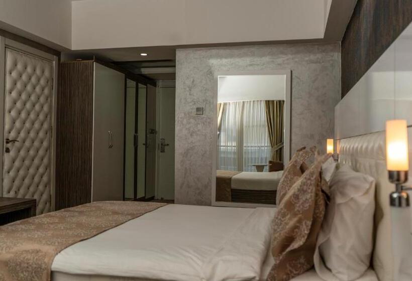 سوییت خانوادگی, Mox Hotel Wellness & Spa