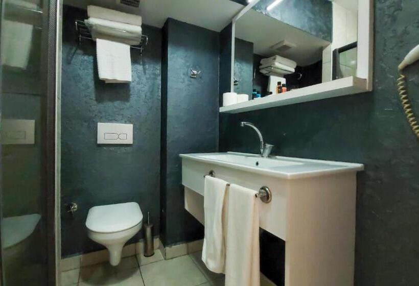 سوییت خانوادگی, Mox Hotel Wellness & Spa