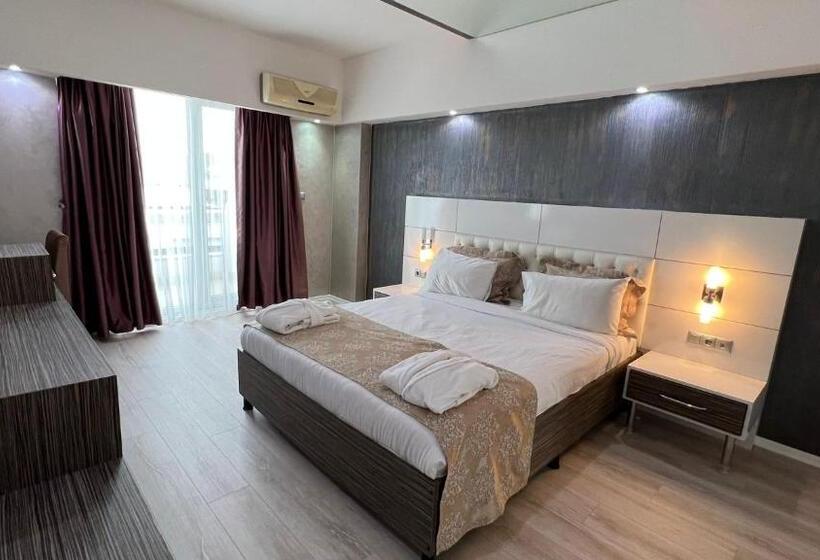 اتاق لوکس سه تخته, Mox Hotel Wellness & Spa