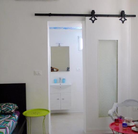 غرفة عائلية, Chicchisanti