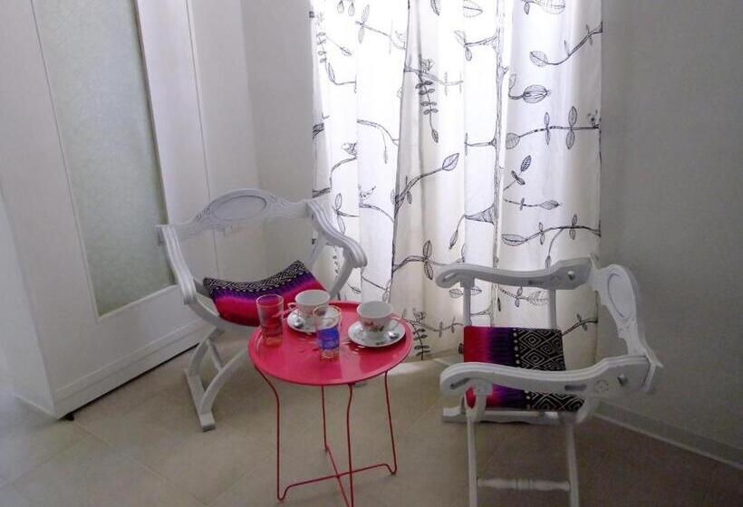 Quarto Familiar, Chicchisanti