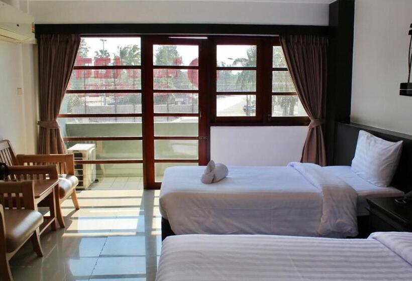 اتاق لوکس سه تخته, S2 Hotel   Sha Plus Certified
