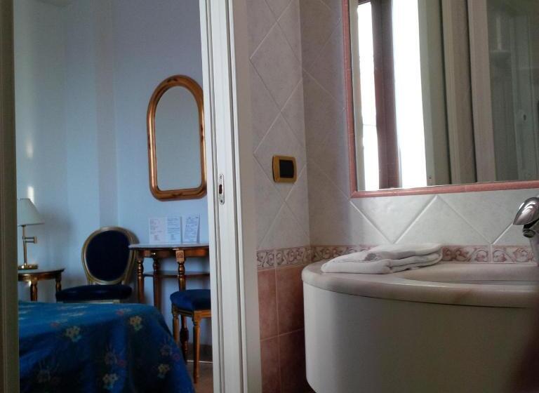 اتاق استاندارد چهار تخته, Da Vito