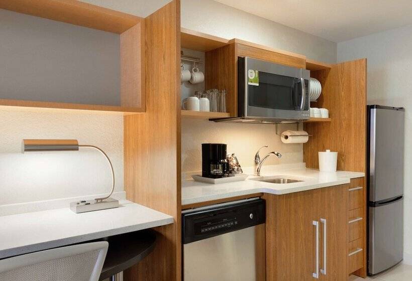 스탠다드 스튜디오 킹침대, Home2 Suites By Hilton Florida City, Fl