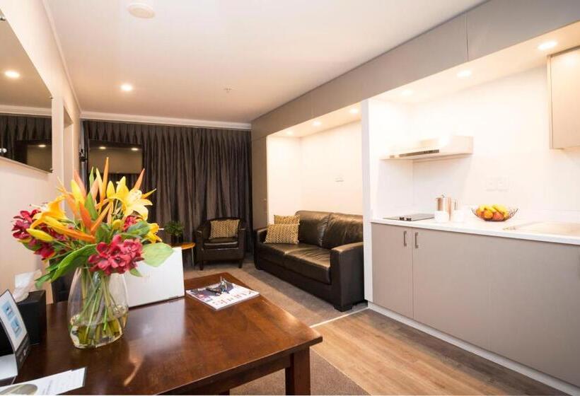 Апартаменты 1 Спальня, Quest On Johnston Serviced Apartments