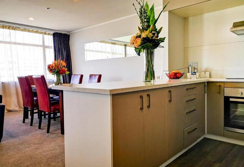 Апартаменты 3 Спальни, Quest On Johnston Serviced Apartments