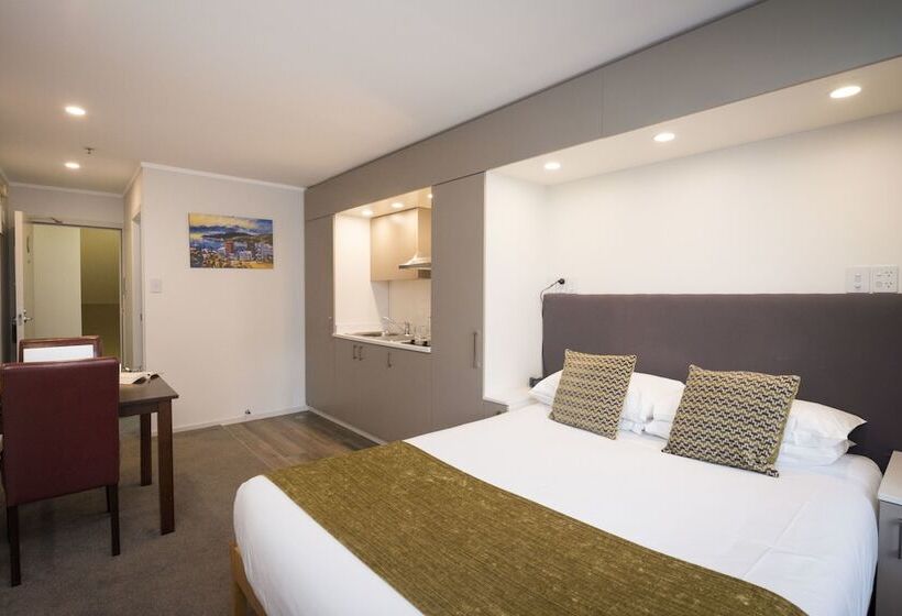 Студия Стандарт, Quest On Johnston Serviced Apartments
