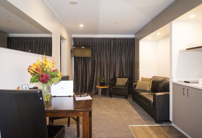 Апартаменты 1 Спальня, Quest On Johnston Serviced Apartments