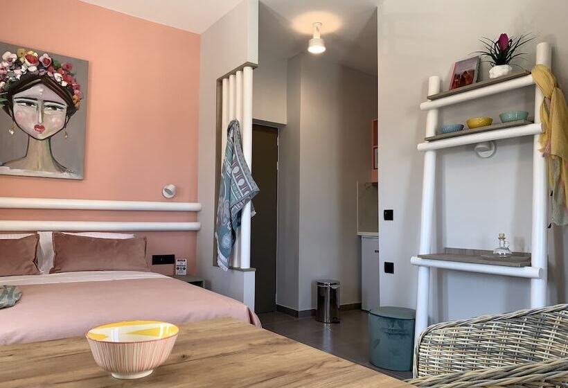 Студио Deluxe Вид на Море, Sonio Beach