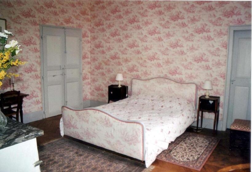 Семейный Номер, Domaine De Lalande