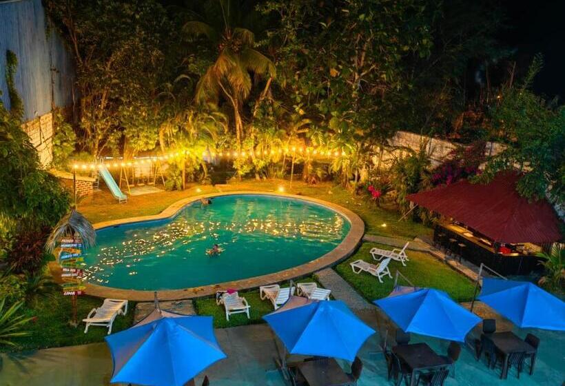 اتاق استاندارد سه نفره, Chanchamayo Inn