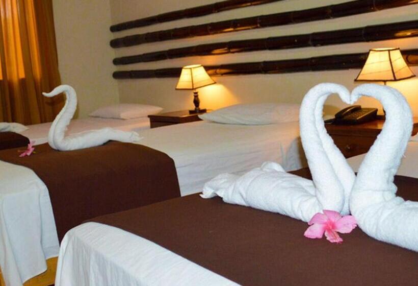 اتاق استاندارد چهار تخته, Chanchamayo Inn