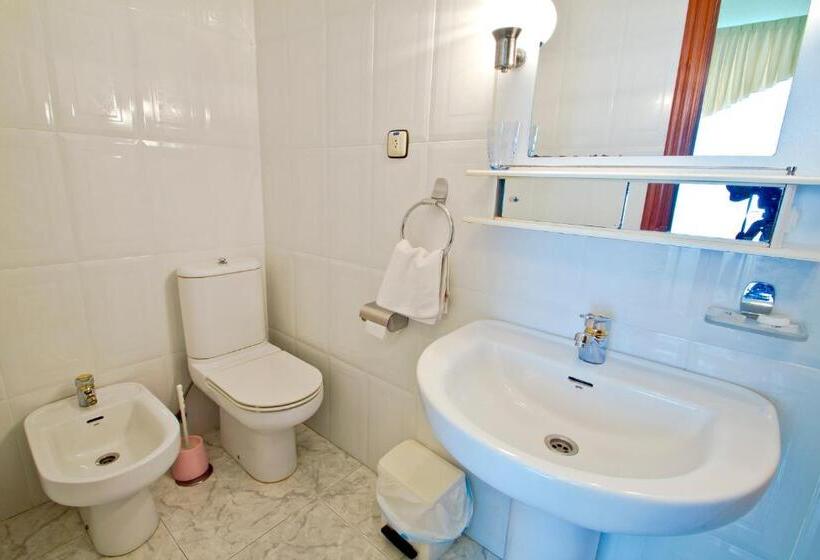 اتاق استاندارد, Hospedaje Roiz