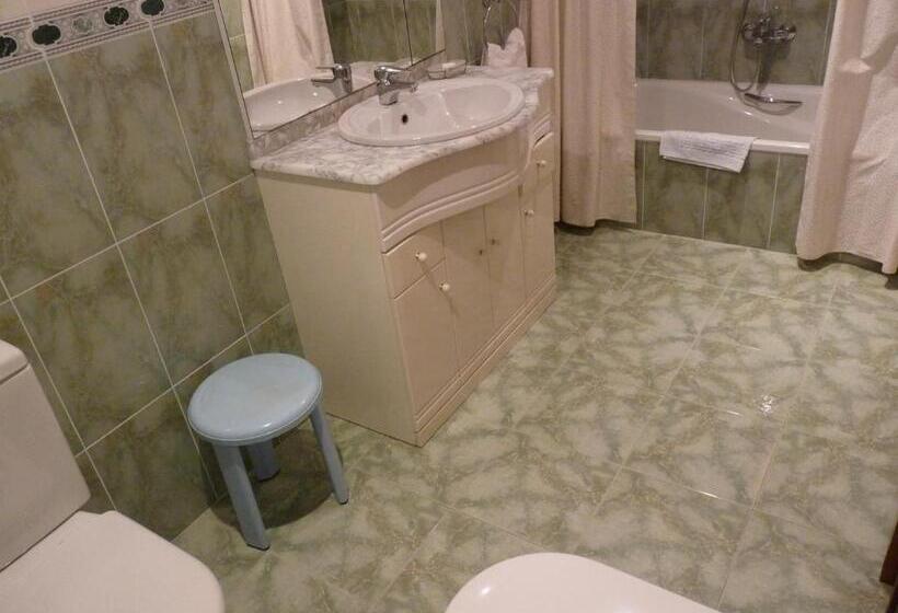 سوییت خانوادگی, Hospedaje Roiz