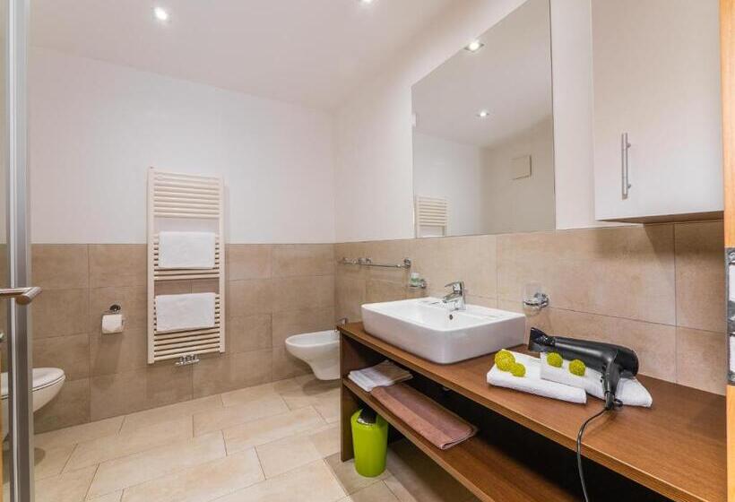 Apartamento 2 Dormitórios, Residence Brunello