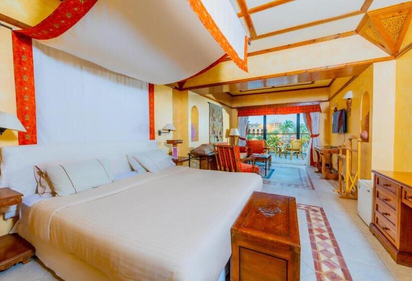 سوییت جونیور, The Grand Resort