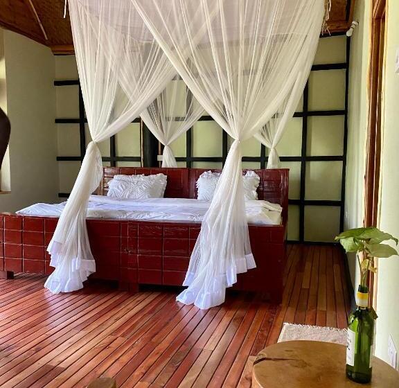 اتاق لوکس, Enshama Game Lodge And Campsite